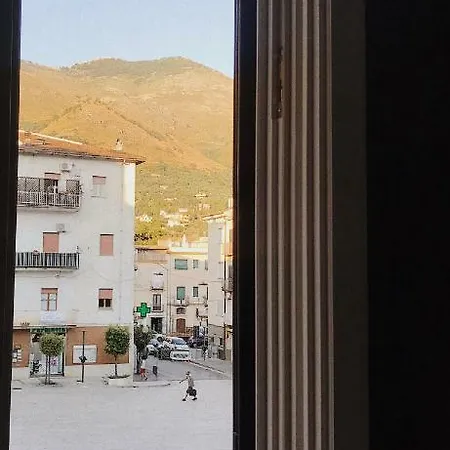 Apartment La Casetta In Piazza Itri